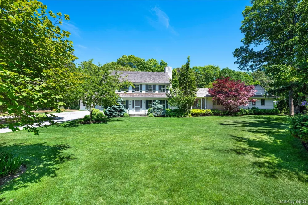 18 Jagger Lane Westhampton, NY 11977