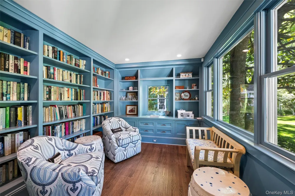 18 Jagger Lane Westhampton, NY 11977