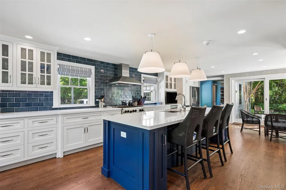 18 Jagger Lane Westhampton, NY 11977