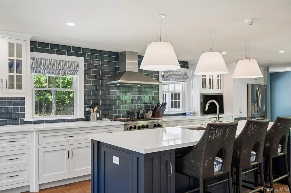 18 Jagger Lane Westhampton, NY 11977