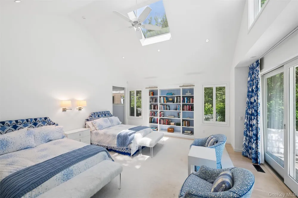 18 Jagger Lane Westhampton, NY 11977