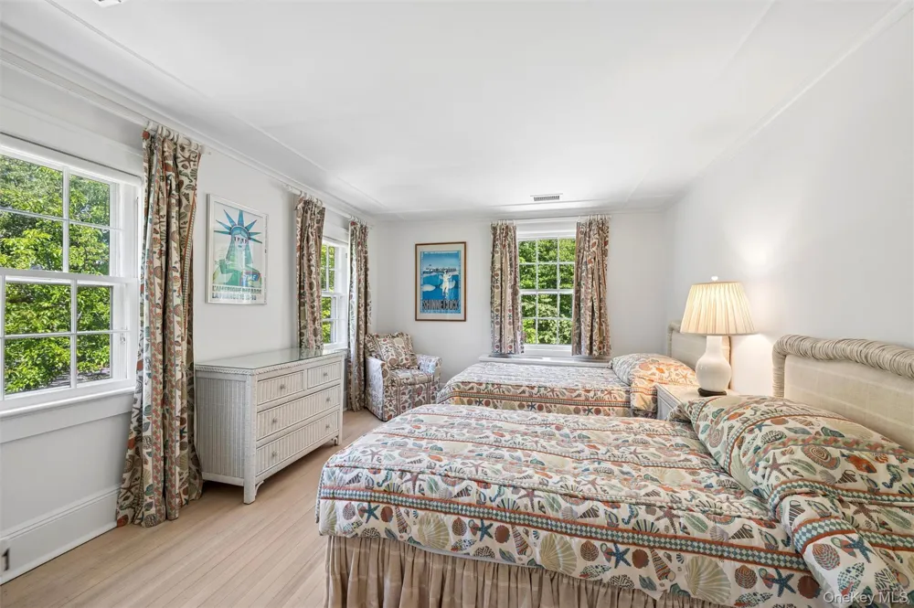 18 Jagger Lane Westhampton, NY 11977