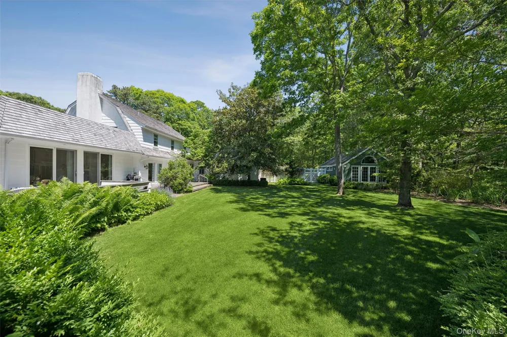 18 Jagger Lane Westhampton, NY 11977