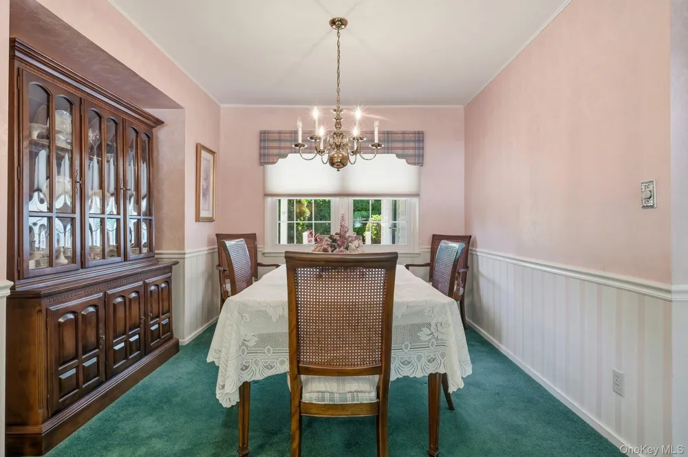 1 Dogwood Street Farmingdale, NY 11735