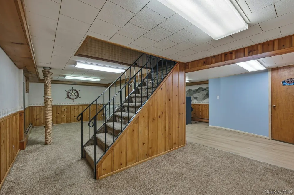 1 Dogwood Street Farmingdale, NY 11735