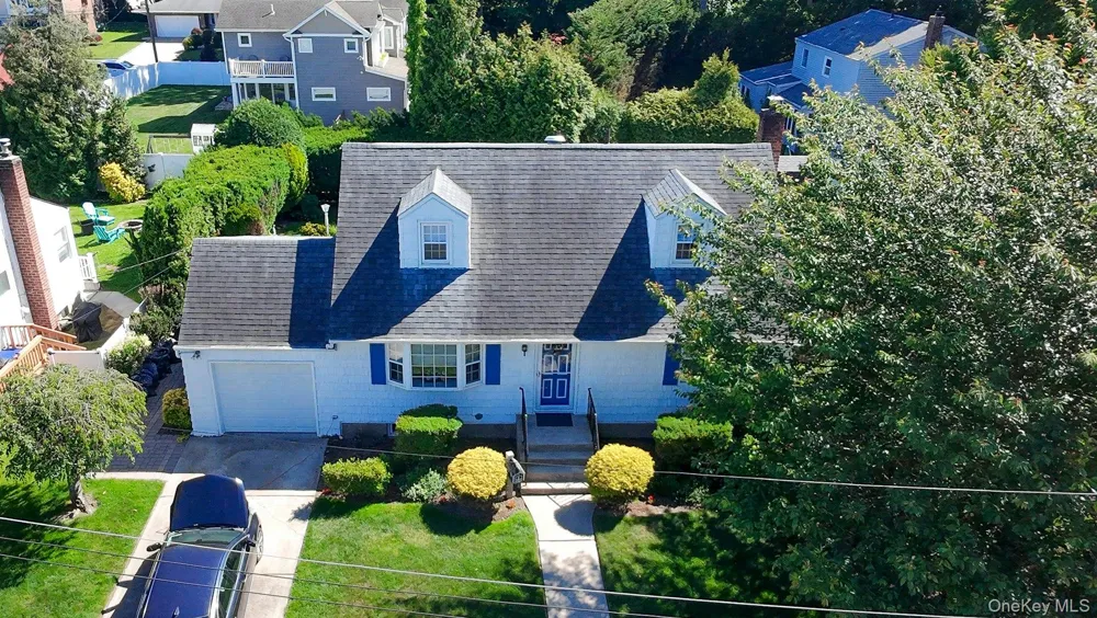 1 Dogwood Street Farmingdale, NY 11735