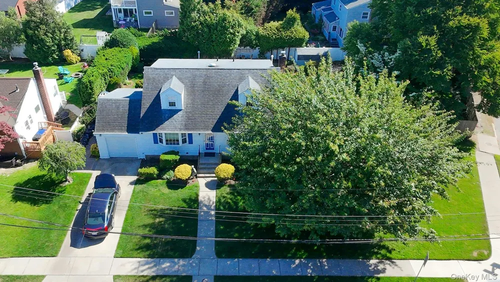 1 Dogwood Street Farmingdale, NY 11735