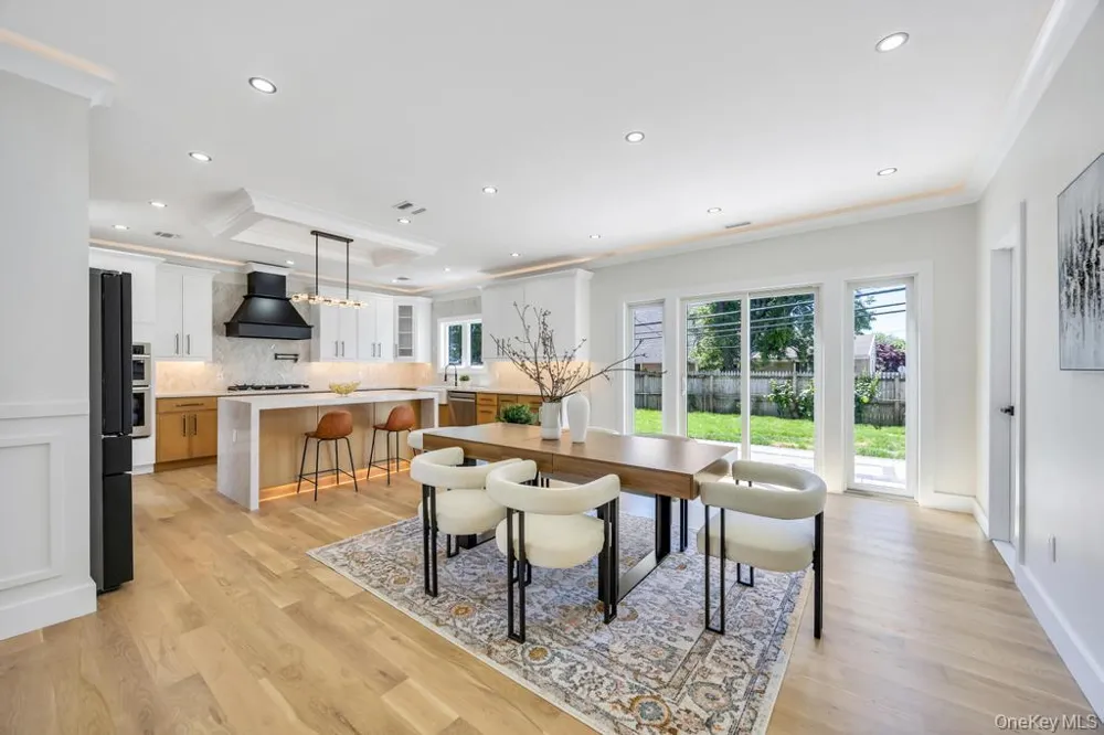 8 Table Lane Hicksville, NY 11801