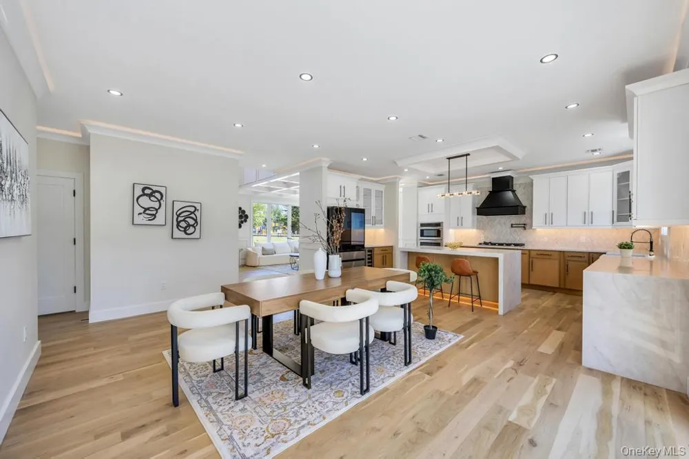 8 Table Lane Hicksville, NY 11801