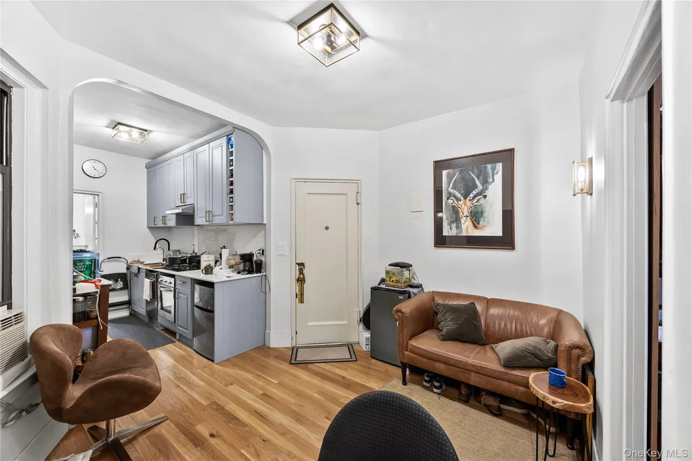 228 W 17th Street #2A New York (Manhattan), NY 10011