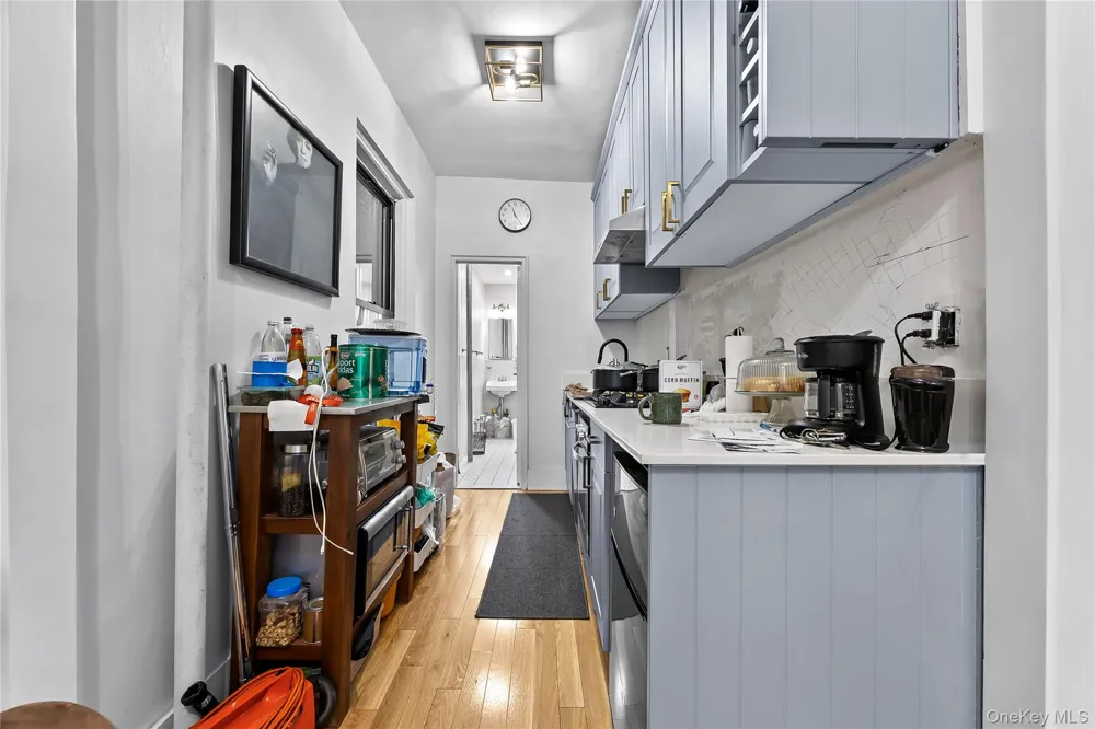 228 W 17th Street #2A New York (Manhattan), NY 10011