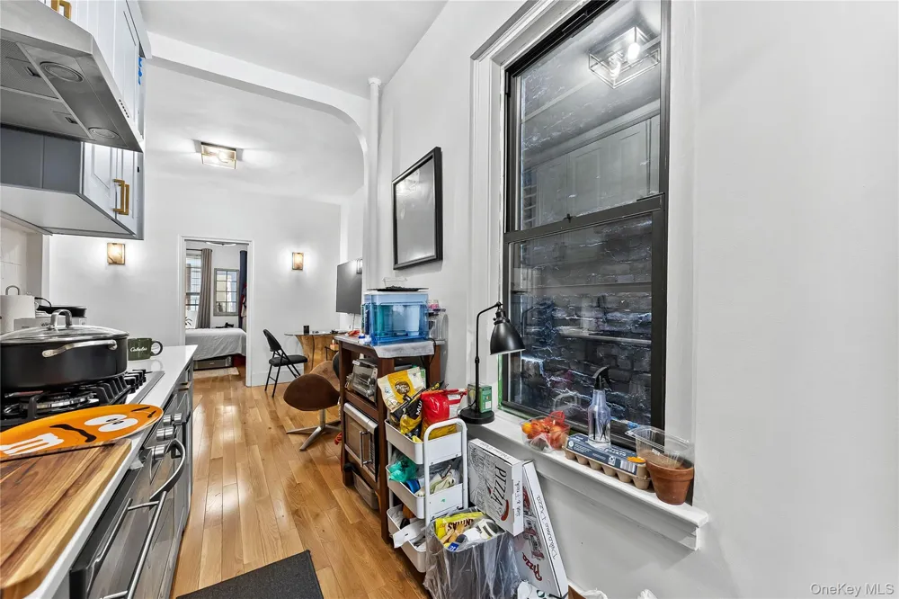 228 W 17th Street #2A New York (Manhattan), NY 10011
