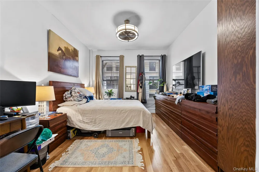 228 W 17th Street #2A New York (Manhattan), NY 10011