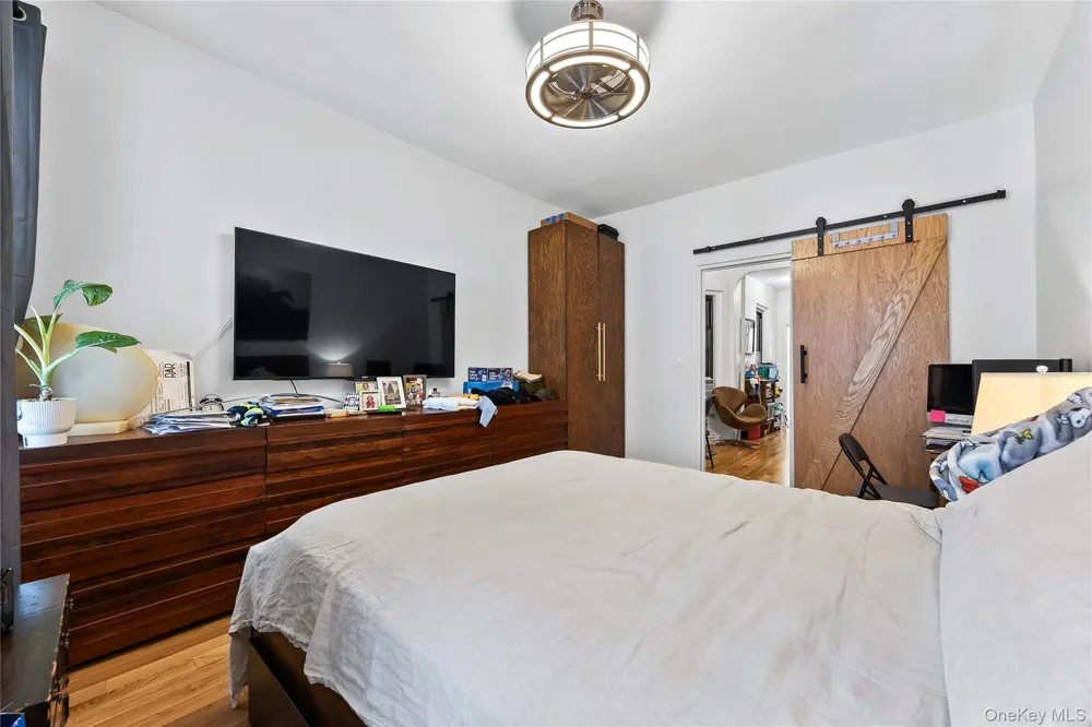 228 W 17th Street #2A New York (Manhattan), NY 10011