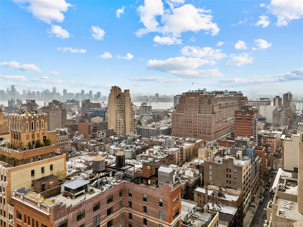 228 W 17th Street #2A New York (Manhattan), NY 10011