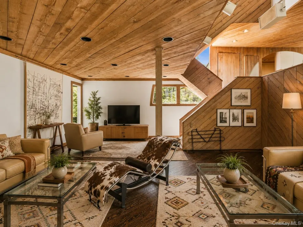 8 Cliff Court Carmel, NY 10512