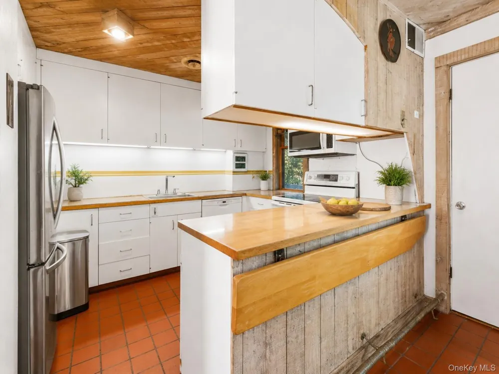 8 Cliff Court Carmel, NY 10512