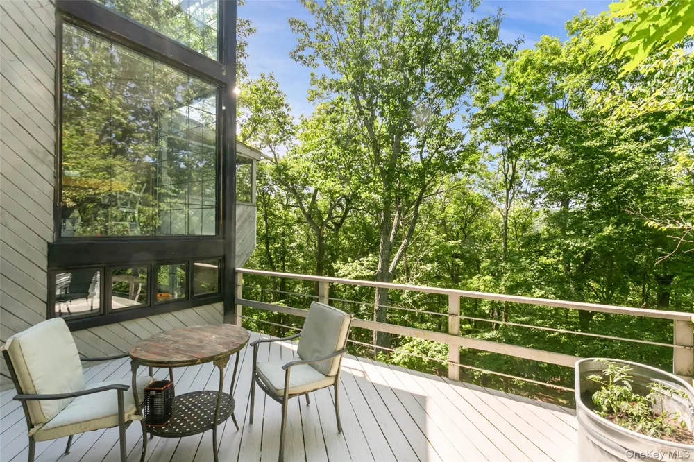 8 Cliff Court Carmel, NY 10512