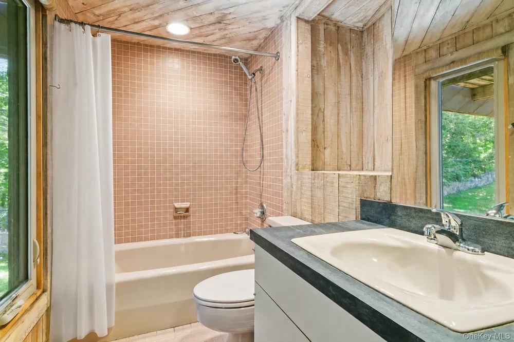 8 Cliff Court Carmel, NY 10512