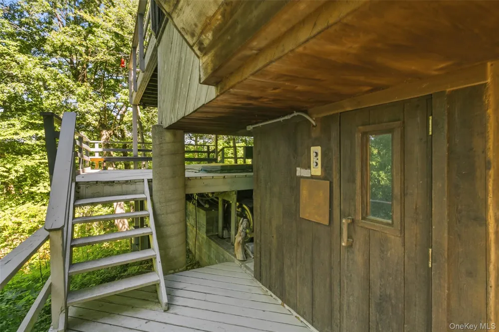 8 Cliff Court Carmel, NY 10512