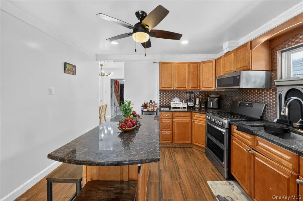 9513 85th Street Ozone Park, NY 11416