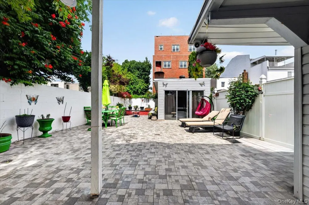 9513 85th Street Ozone Park, NY 11416