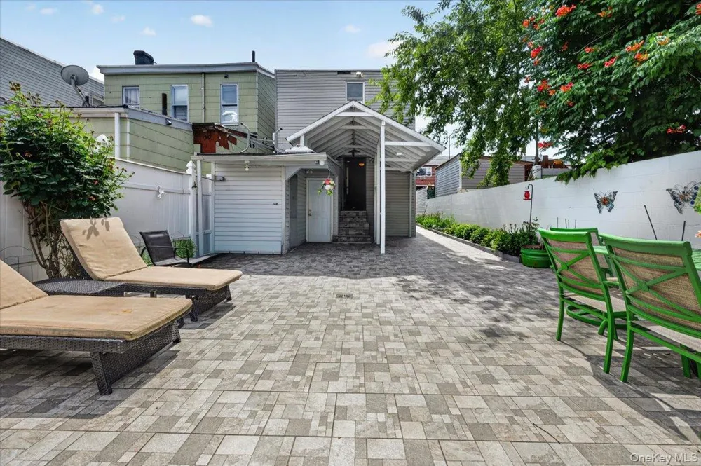 9513 85th Street Ozone Park, NY 11416
