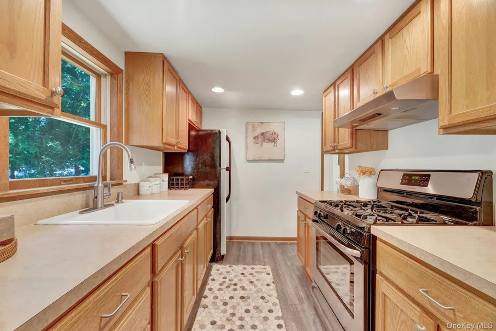 420 Sigsbee Road Mattituck, NY 11952