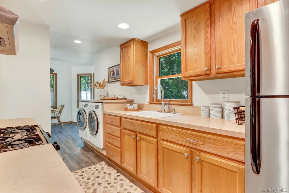 420 Sigsbee Road Mattituck, NY 11952
