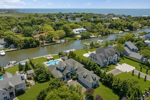 65 W Bayberry Road