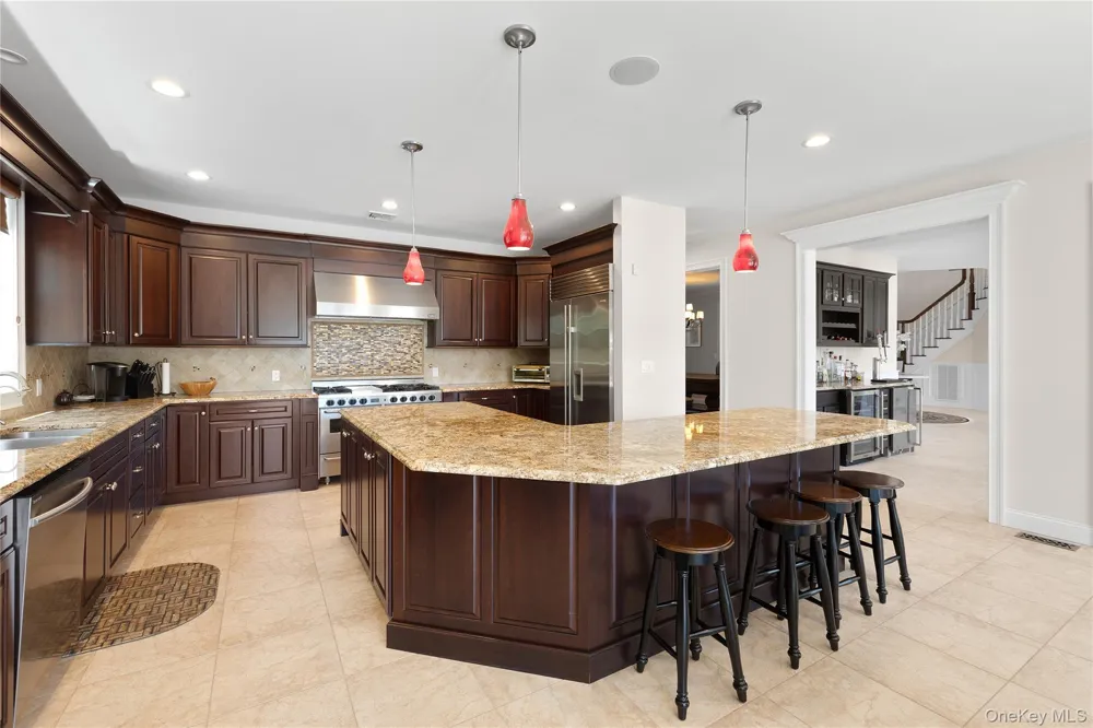 65 W Bayberry Road Islip, NY 11751