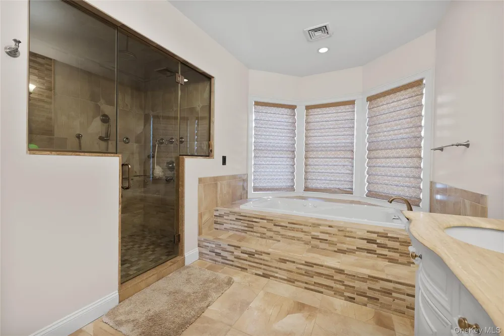65 W Bayberry Road Islip, NY 11751