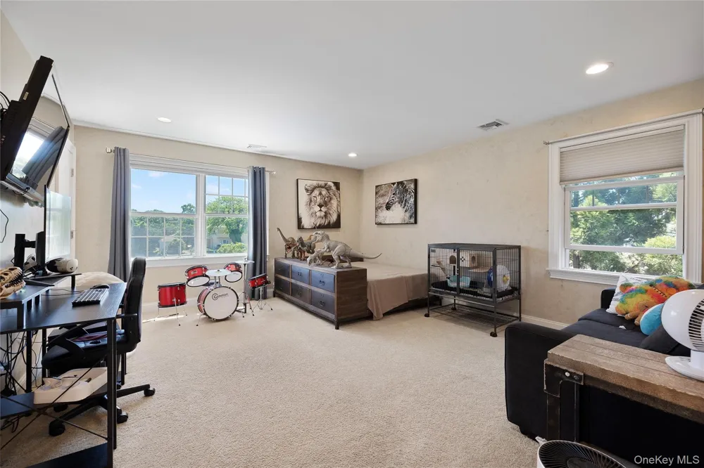 65 W Bayberry Road Islip, NY 11751