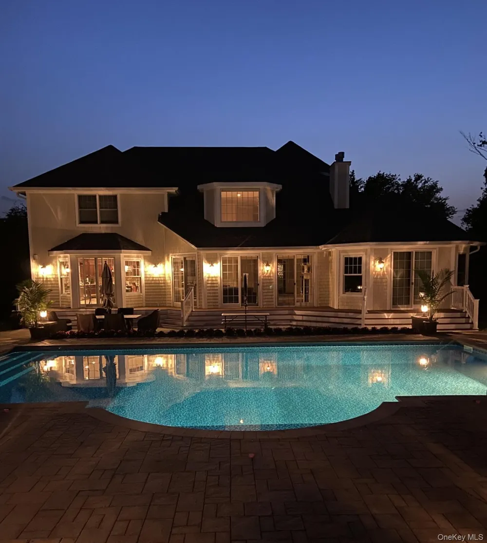 65 W Bayberry Road Islip, NY 11751