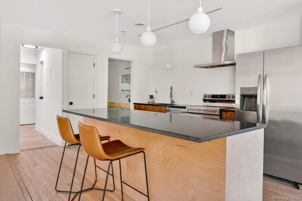 5 Lazy Brook Lane Woodstock, NY 12498