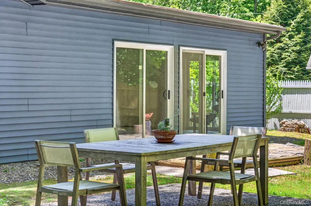 5 Lazy Brook Lane Woodstock, NY 12498
