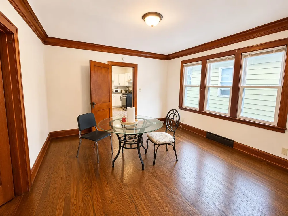 4319 Towle Avenue Hammond, IN 46327