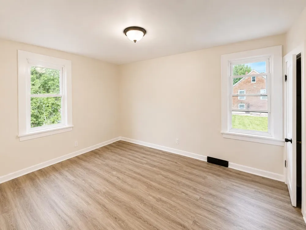4319 Towle Avenue Hammond, IN 46327