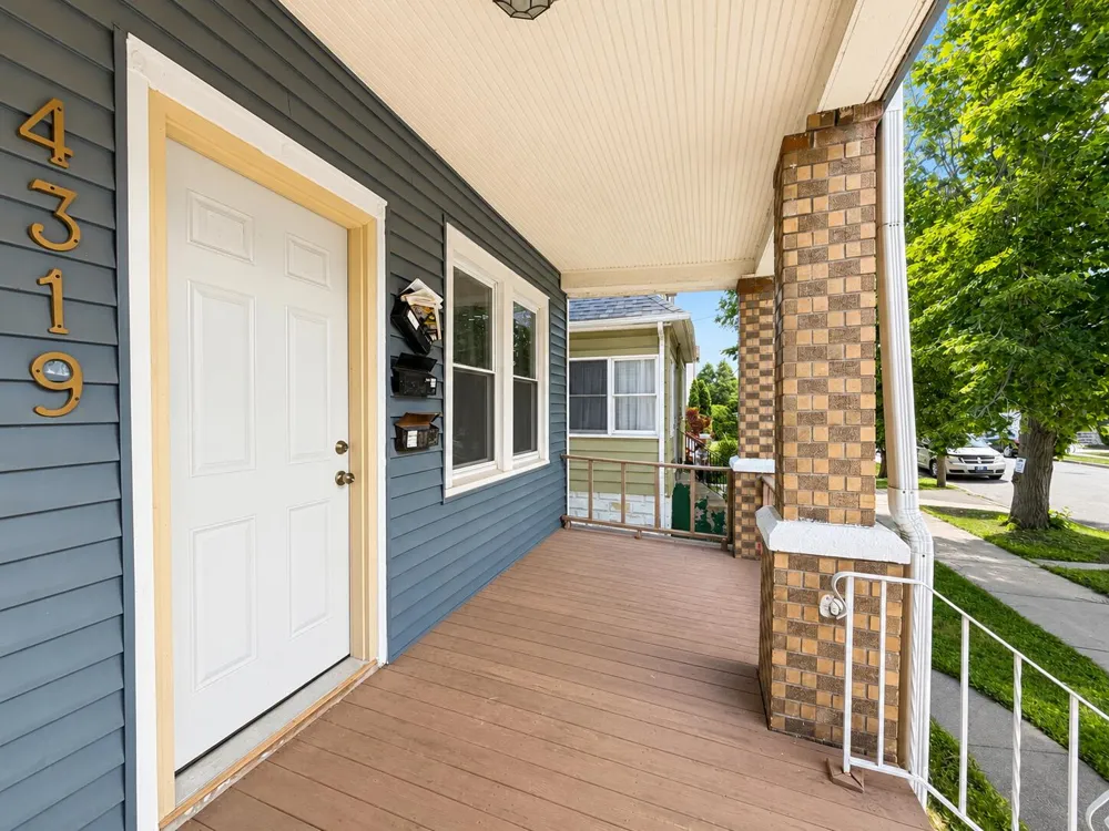 4319 Towle Avenue Hammond, IN 46327