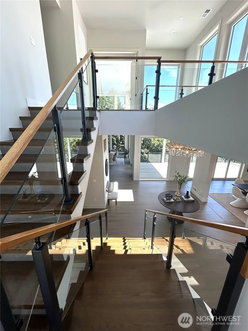 8243 W Mercer Way Mercer Island, WA 98040