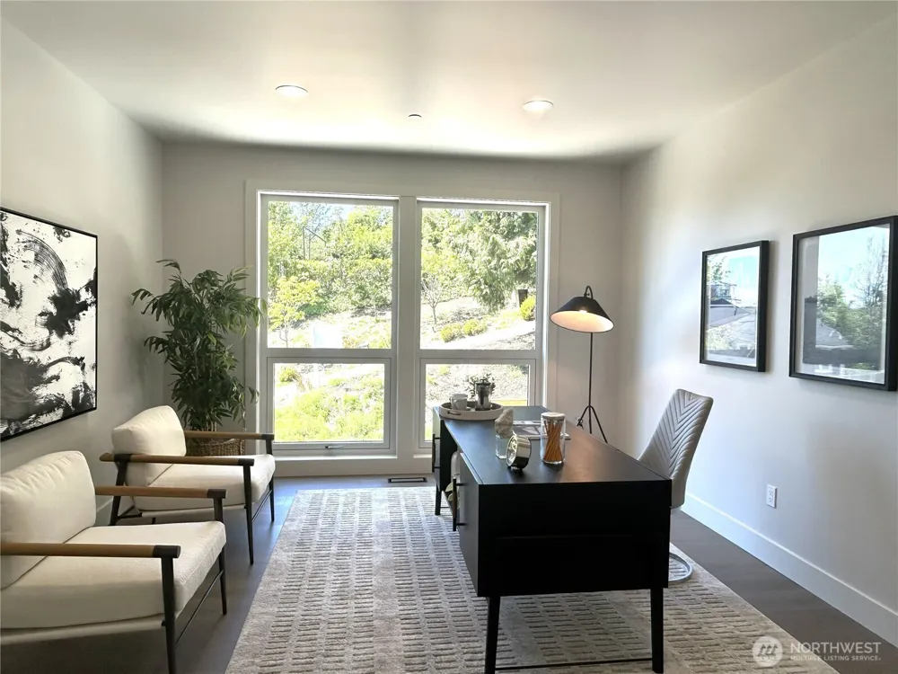 8243 W Mercer Way Mercer Island, WA 98040