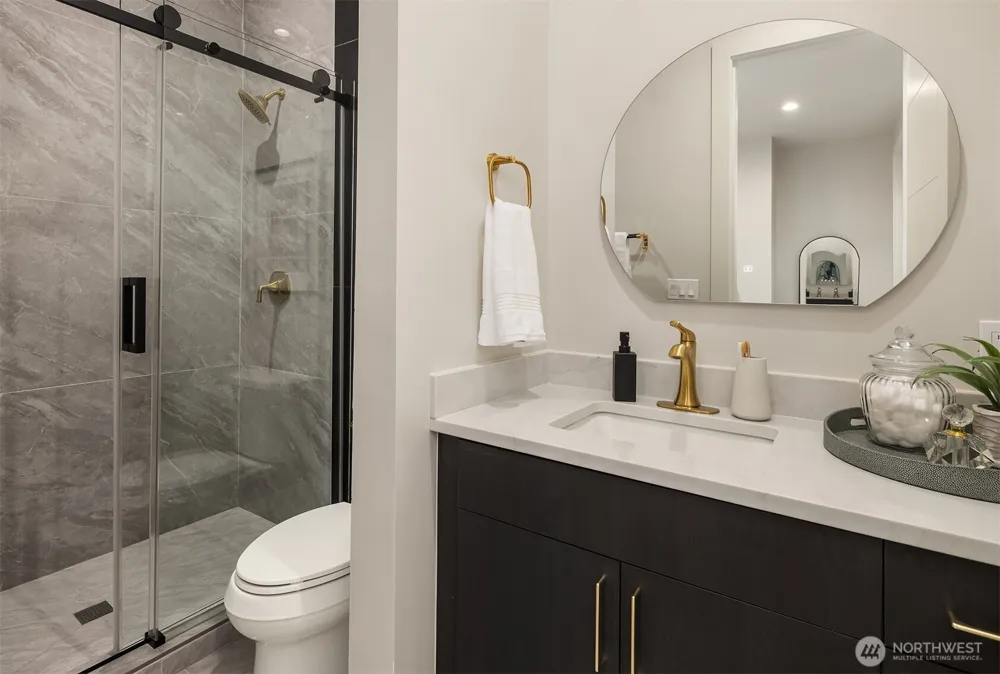 8243 W Mercer Way Mercer Island, WA 98040
