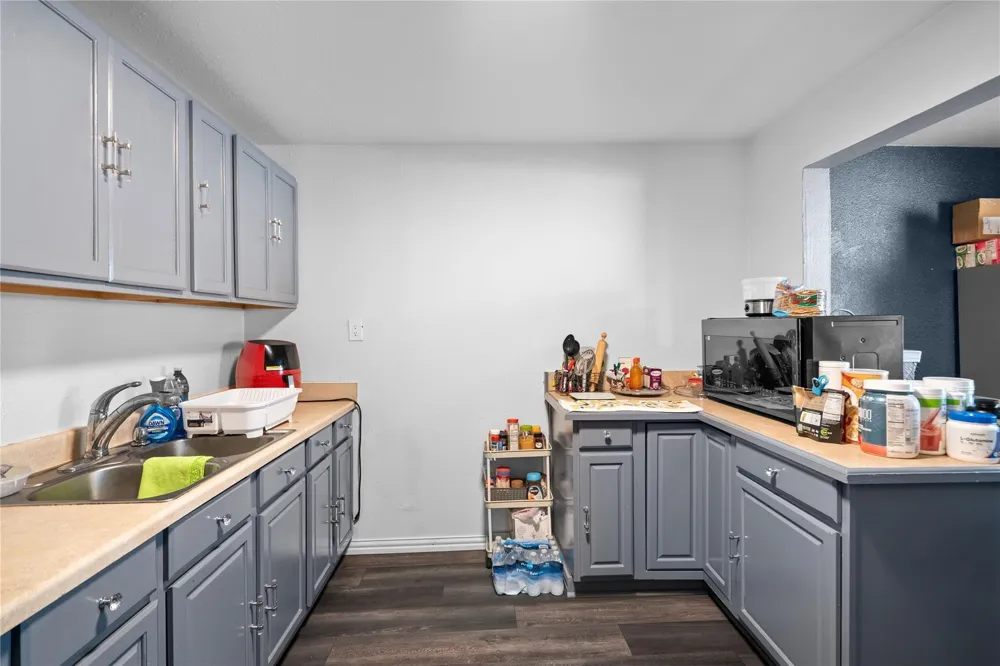4115 S Peachtree Road Balch Springs, TX 75180