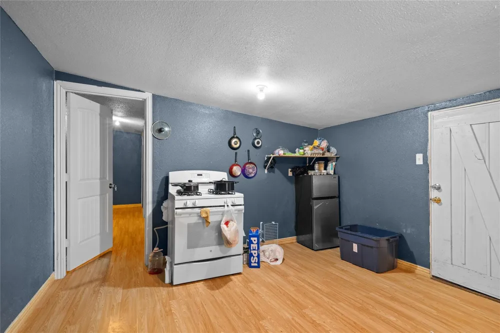 4115 S Peachtree Road Balch Springs, TX 75180