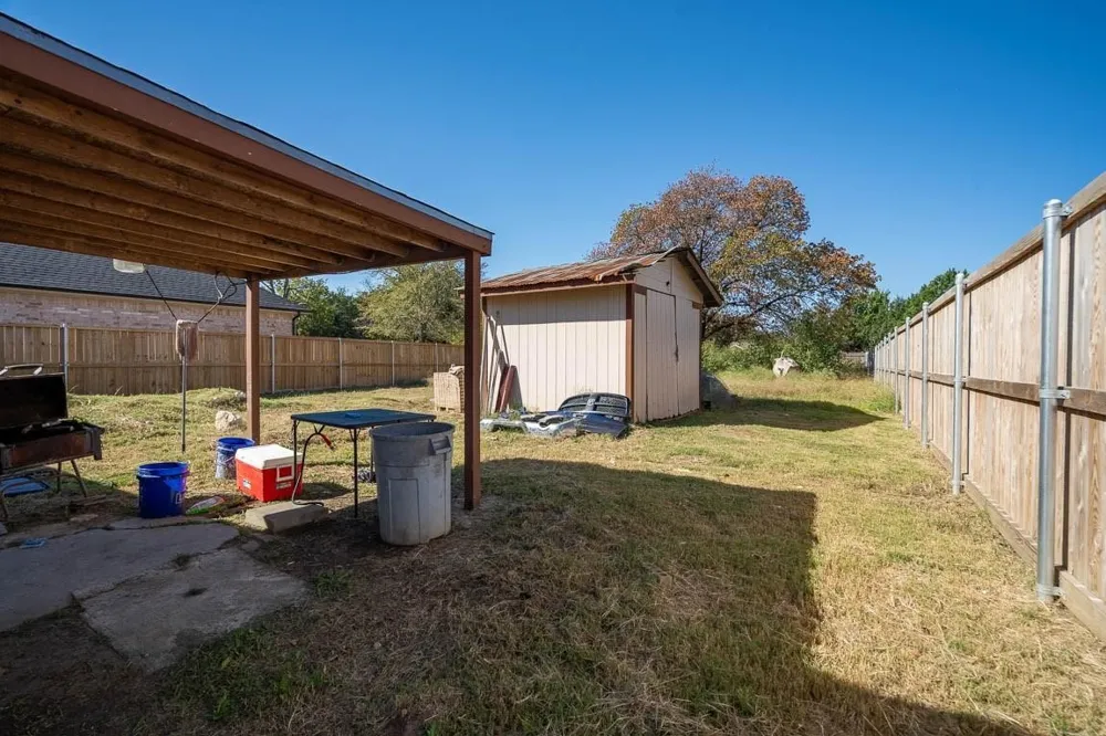 4115 S Peachtree Road Balch Springs, TX 75180