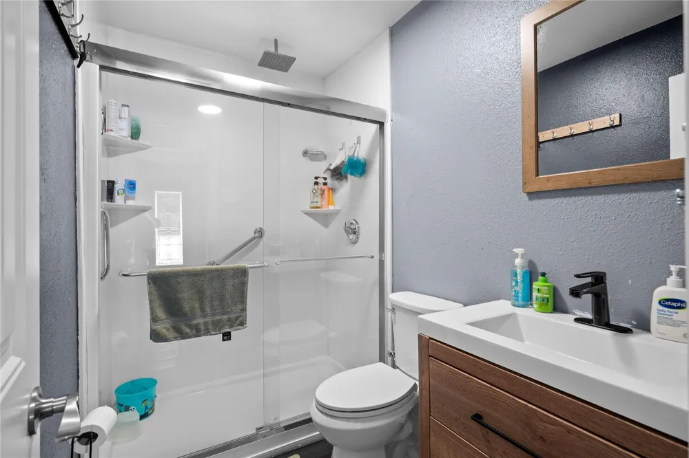 4115 S Peachtree Road Balch Springs, TX 75180