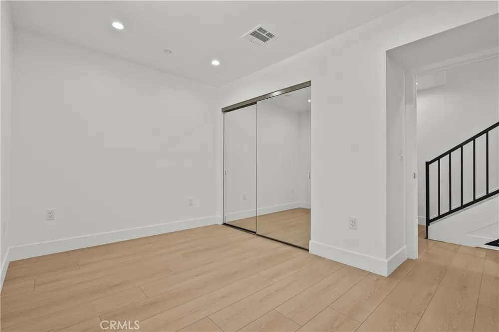 322 Leslie Way Highland Park, CA 90042