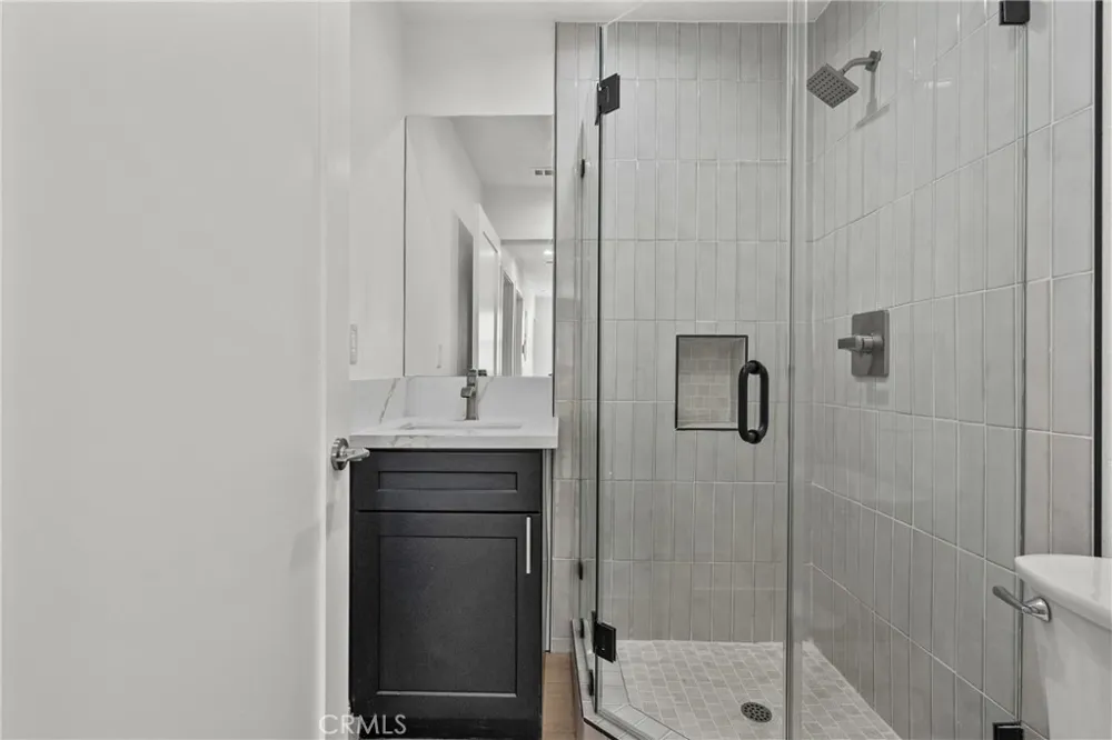 322 Leslie Way Highland Park, CA 90042
