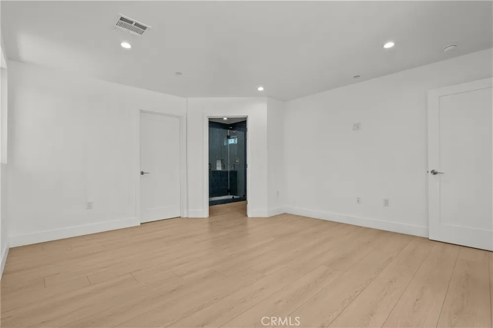 322 Leslie Way Highland Park, CA 90042