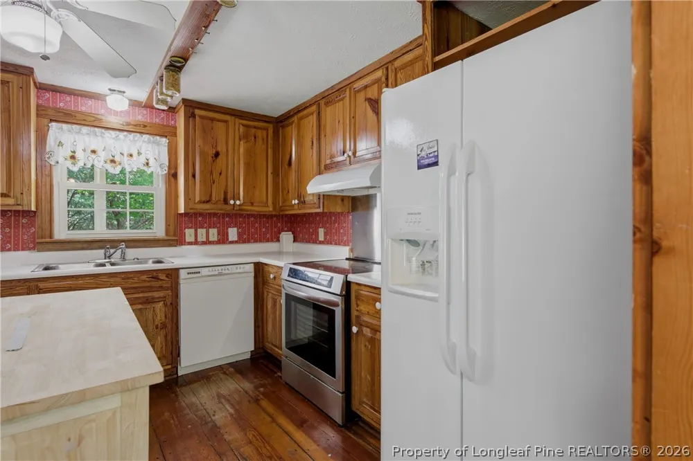 5314 Ole Cypress Springs Road Hope Mills, NC 28348
